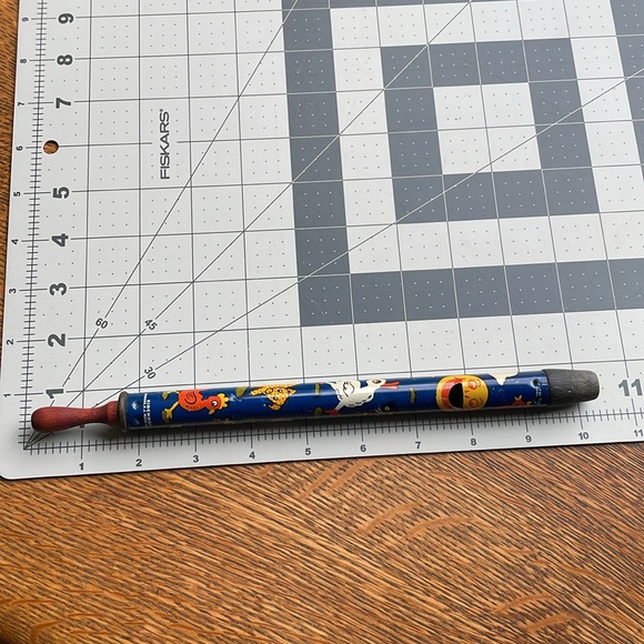 Antique Kirchhof tin toy whistle/noisemaker, nursery rhyme motif - Picture 4 of 11